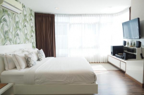 The Beach Bangsaen one-bedroom executive suite next to Bangsaen beach